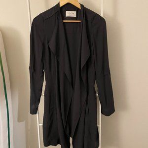 Aritzia Babaton Flowy Trench Coat in GREY